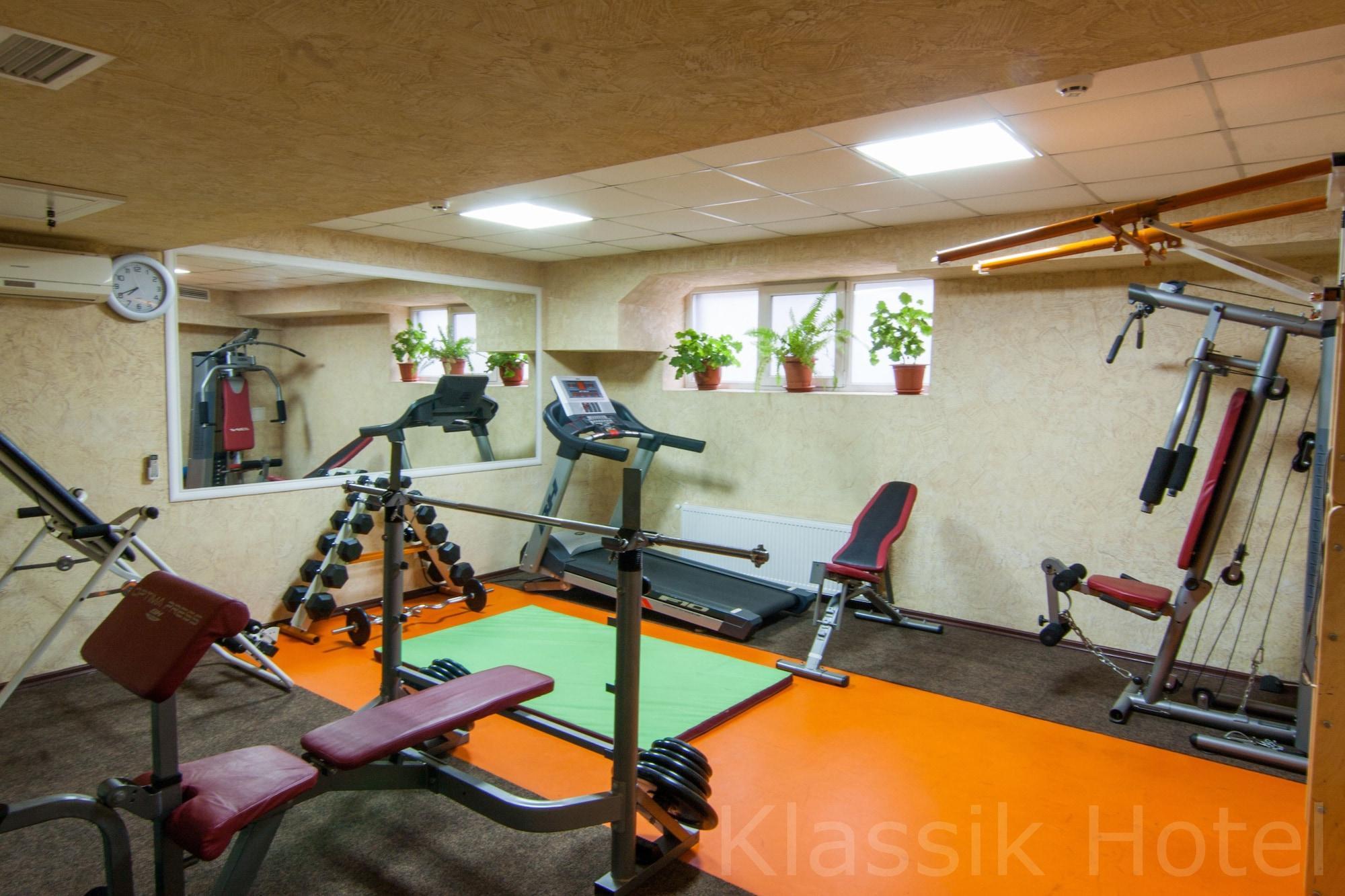 Klassik Hotel Chisinau Bagian luar foto