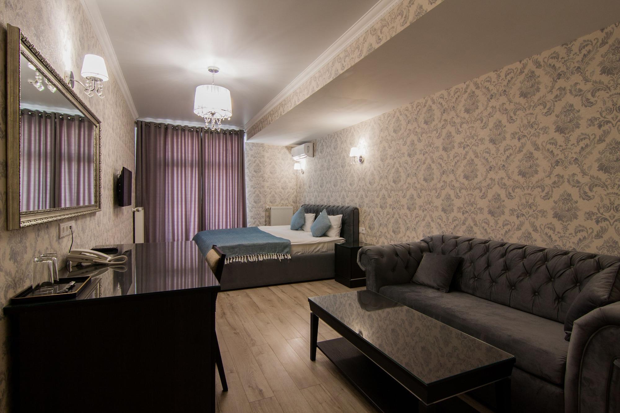 Klassik Hotel Chisinau Bagian luar foto