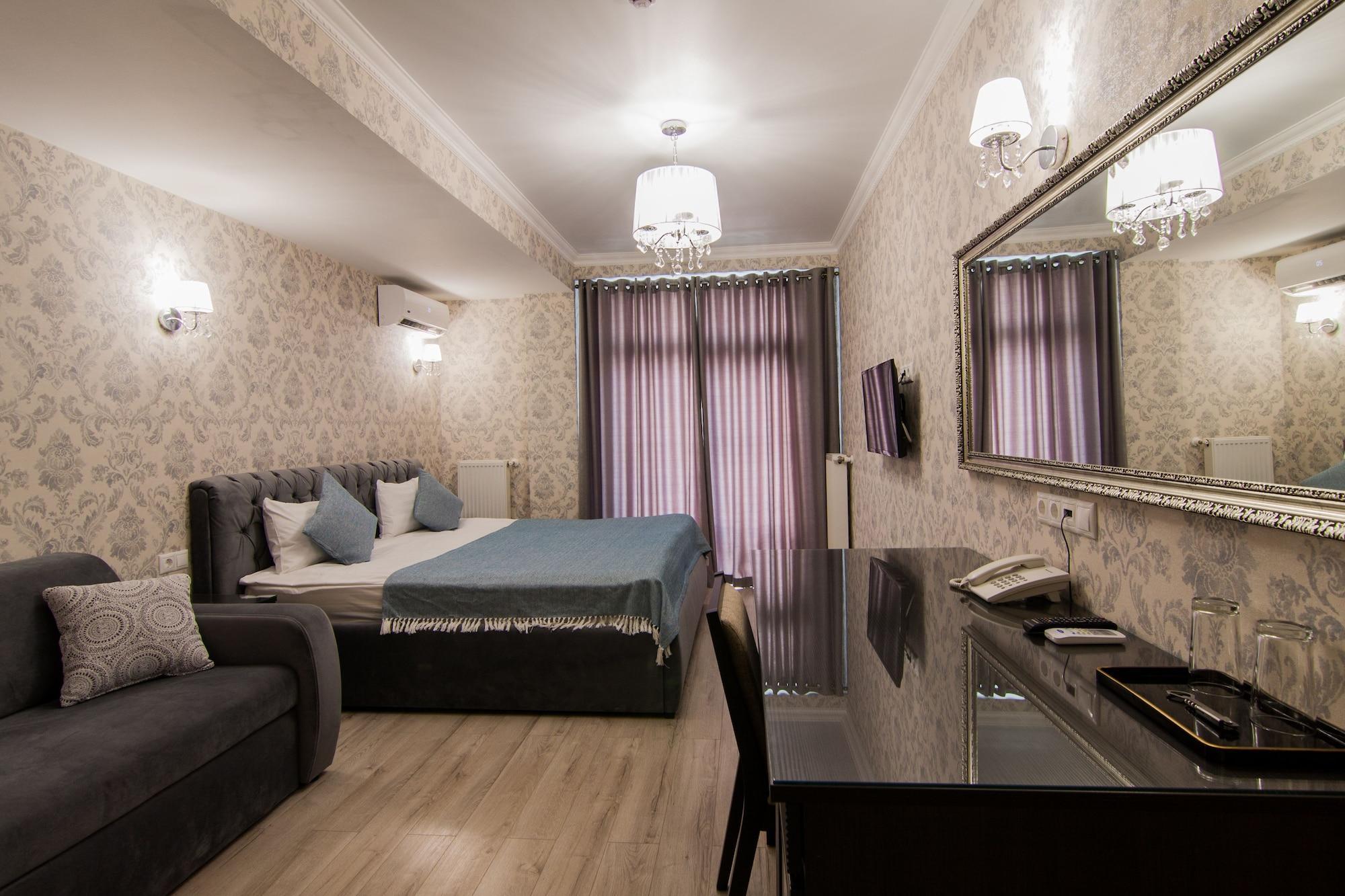 Klassik Hotel Chisinau Bagian luar foto