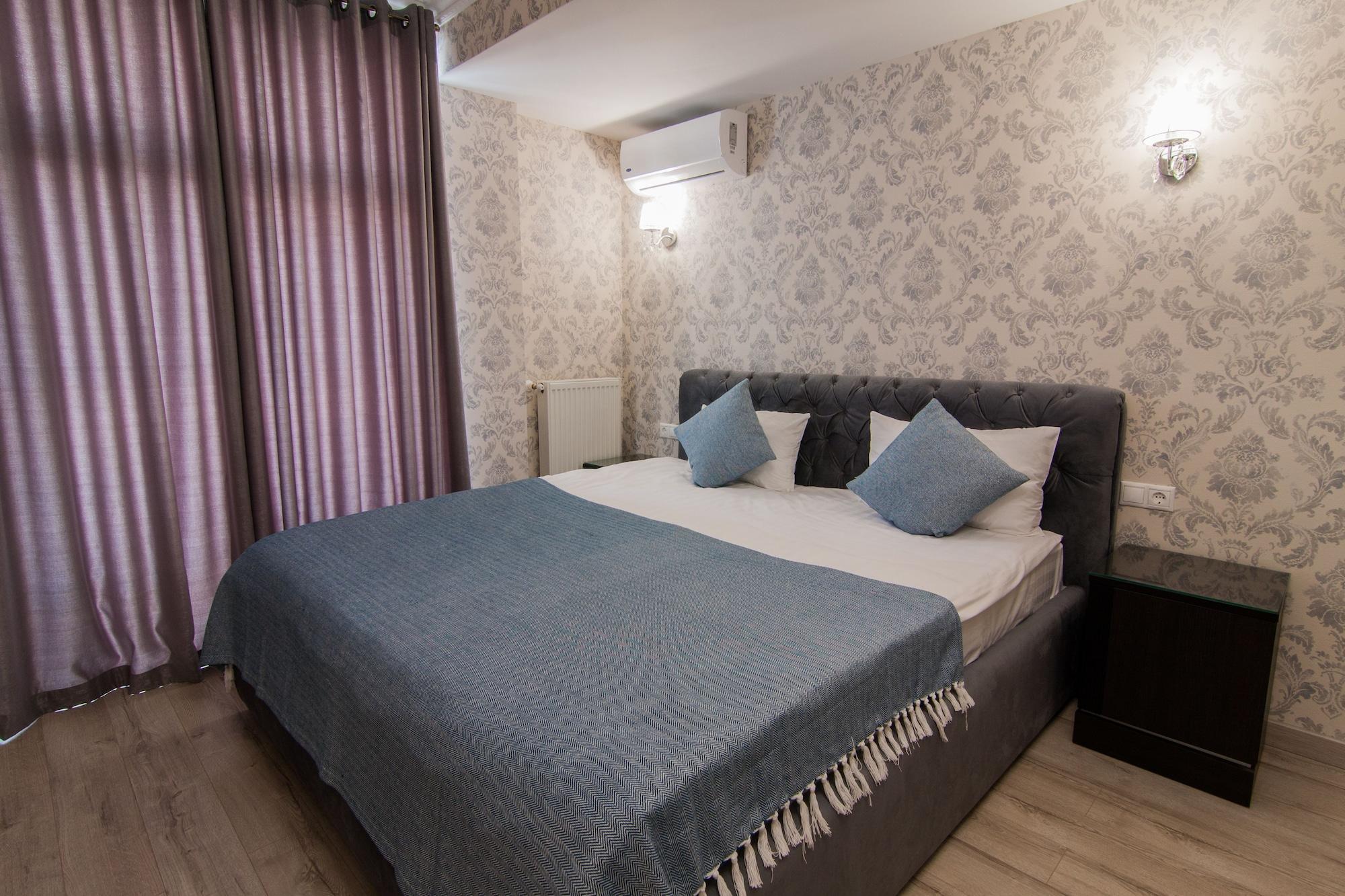 Klassik Hotel Chisinau Bagian luar foto