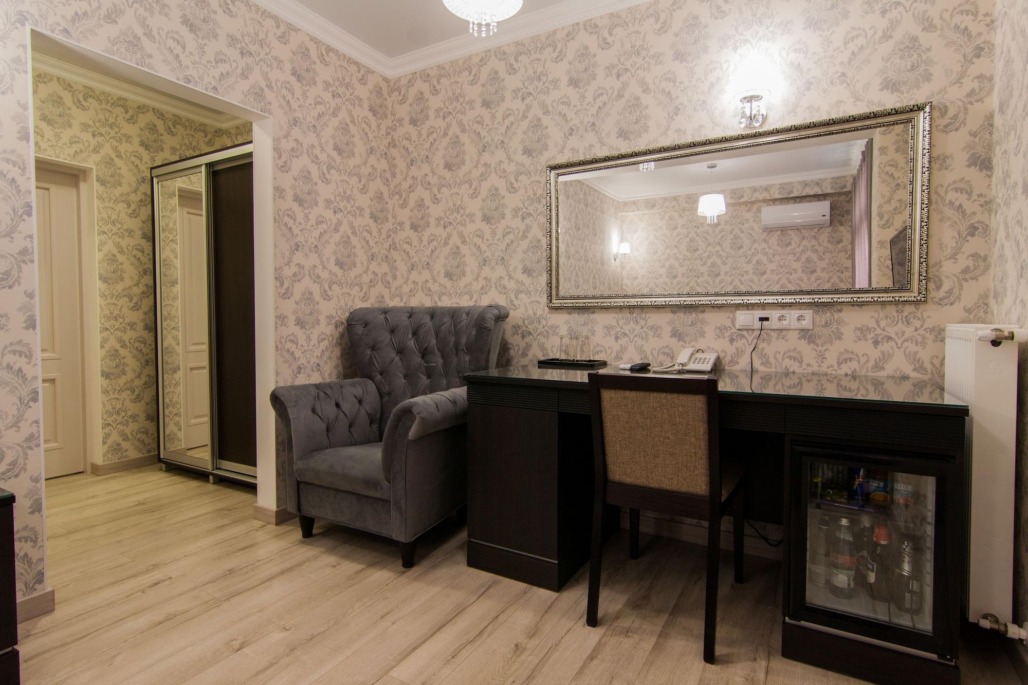 Klassik Hotel Chisinau Bagian luar foto