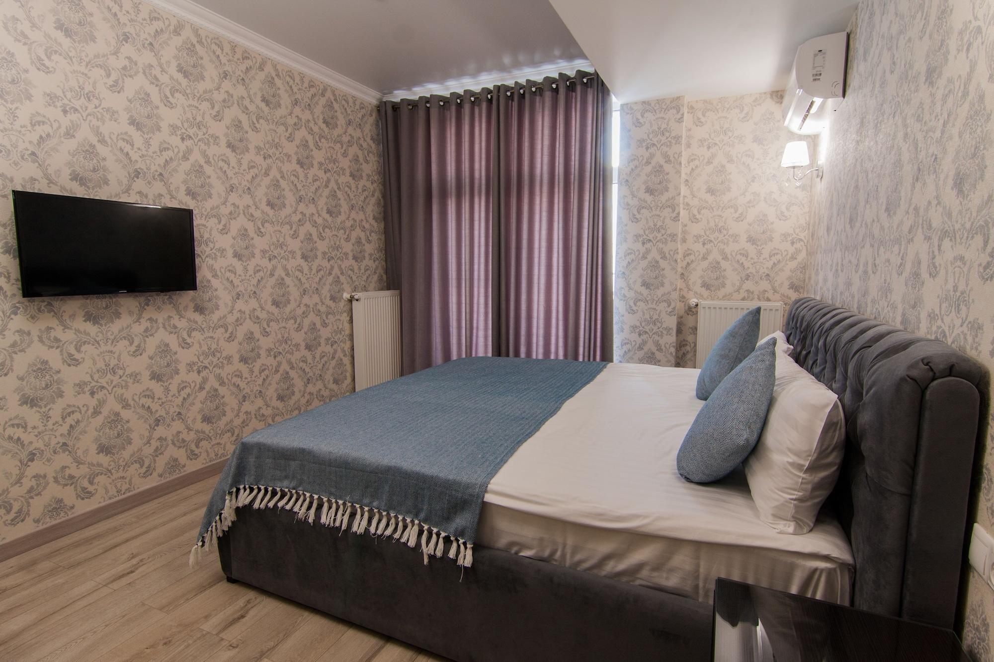 Klassik Hotel Chisinau Bagian luar foto