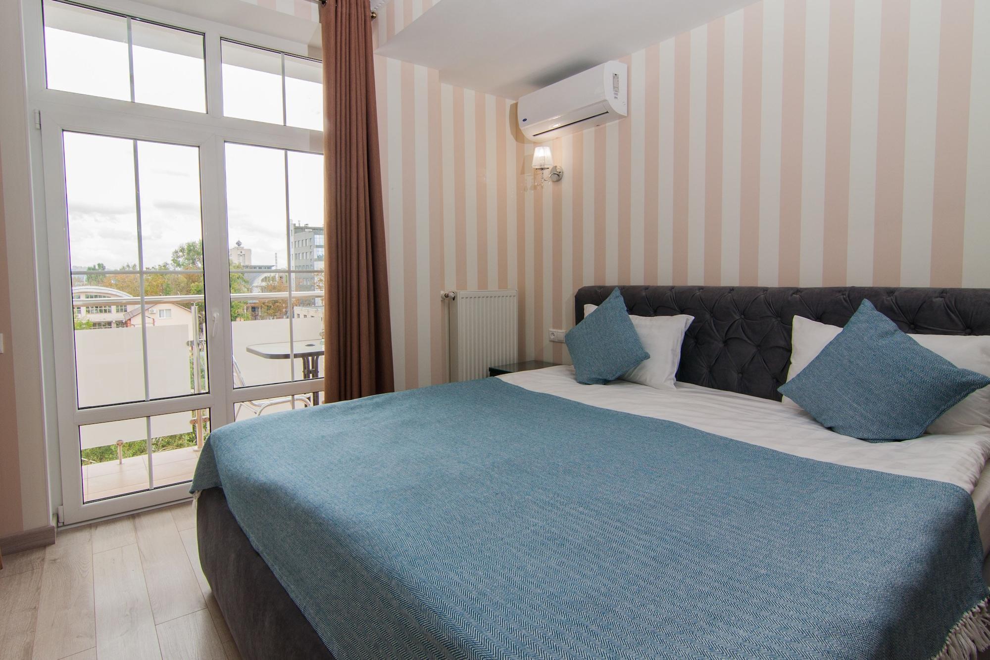 Klassik Hotel Chisinau Bagian luar foto