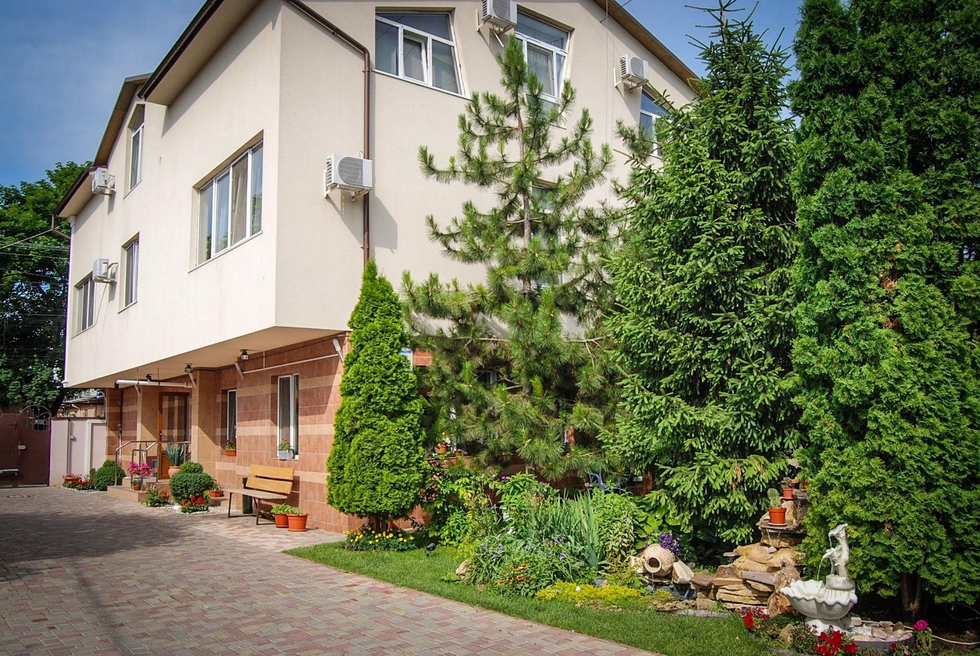 Klassik Hotel Chisinau Bagian luar foto