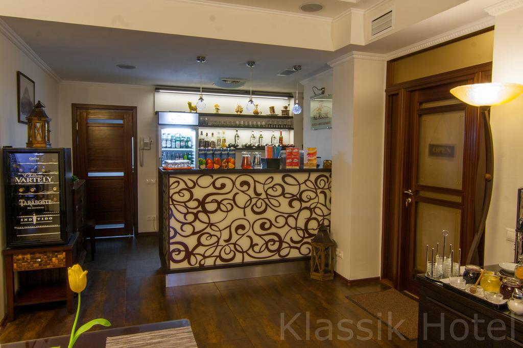 Klassik Hotel Chisinau Bagian luar foto