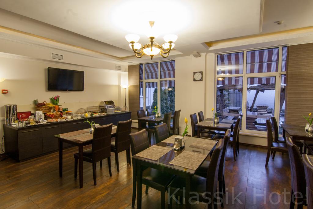 Klassik Hotel Chisinau Bagian luar foto