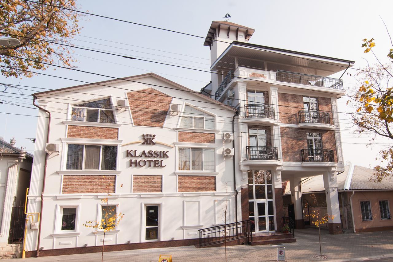 Klassik Hotel Chisinau Bagian luar foto
