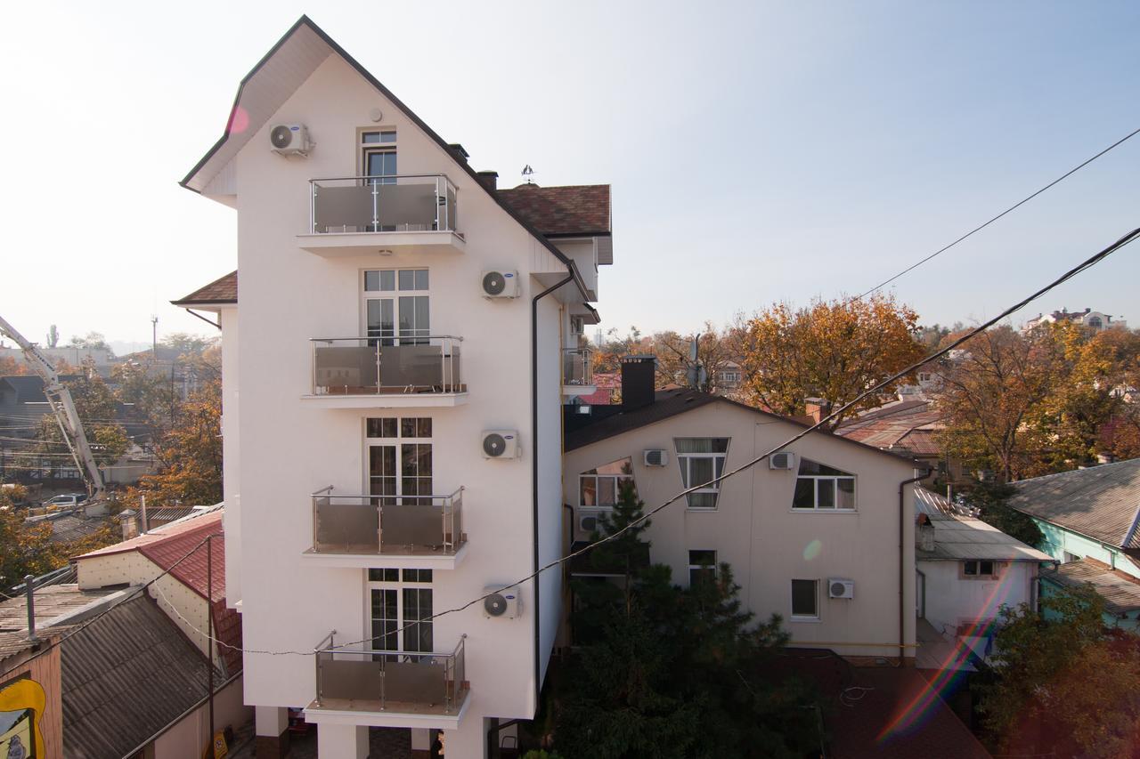 Klassik Hotel Chisinau Bagian luar foto